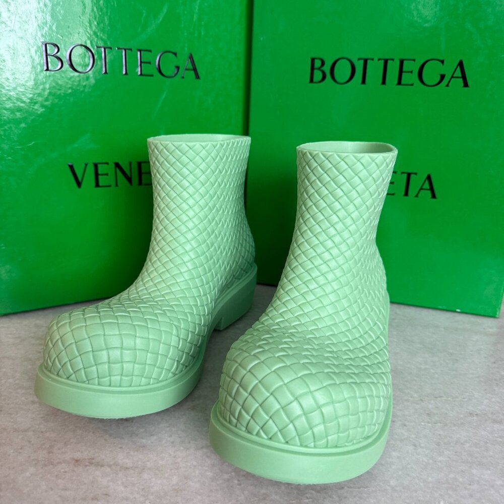 Bottega Veneta 763725 Pistachio Green Men's Rubber Fireman Boots, 42